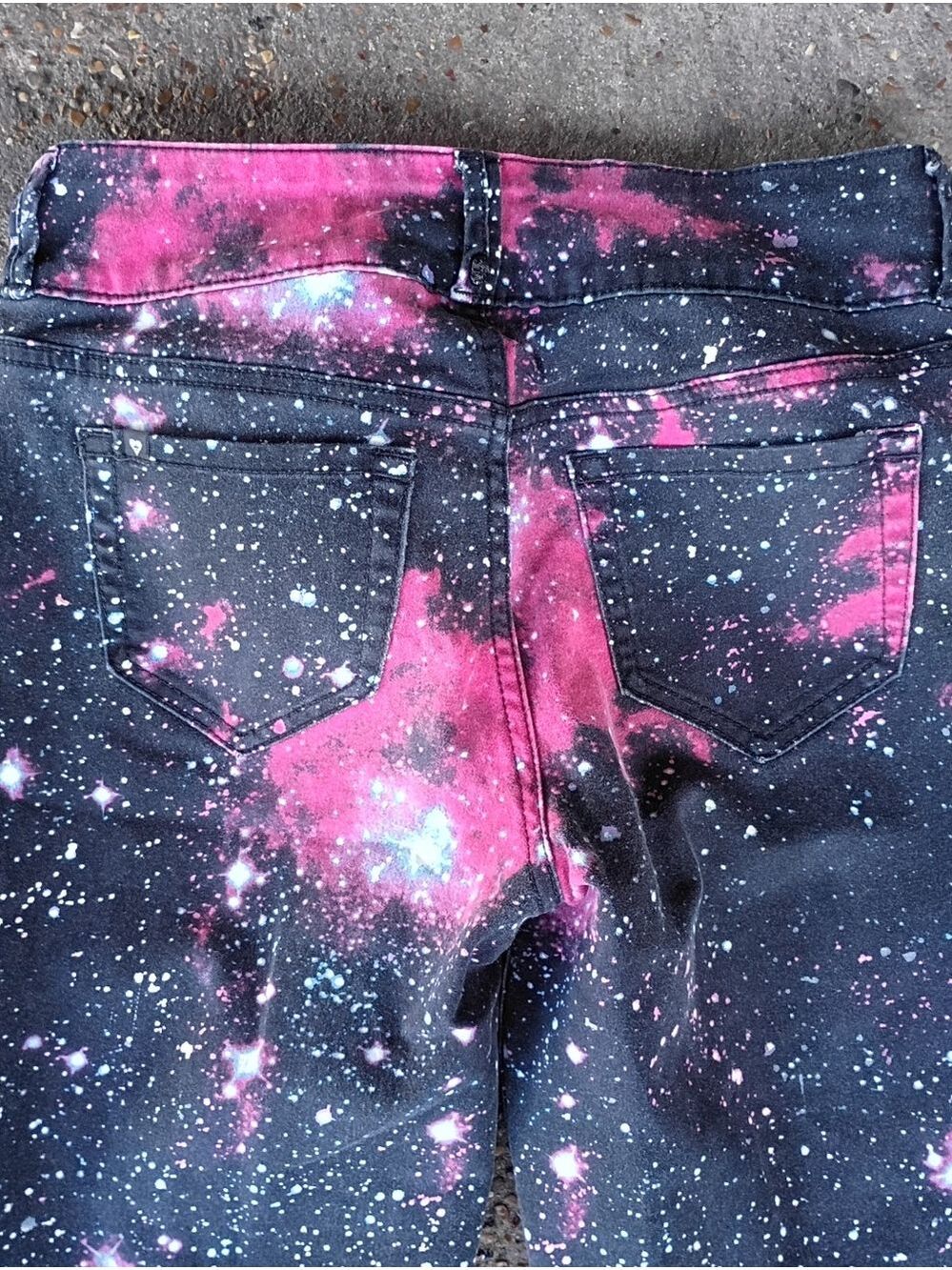 2/$10 Hot Topic Blackheart Galaxy Print Pink & Black Skinny Jeans Size 7 - Picture 8 of 8
